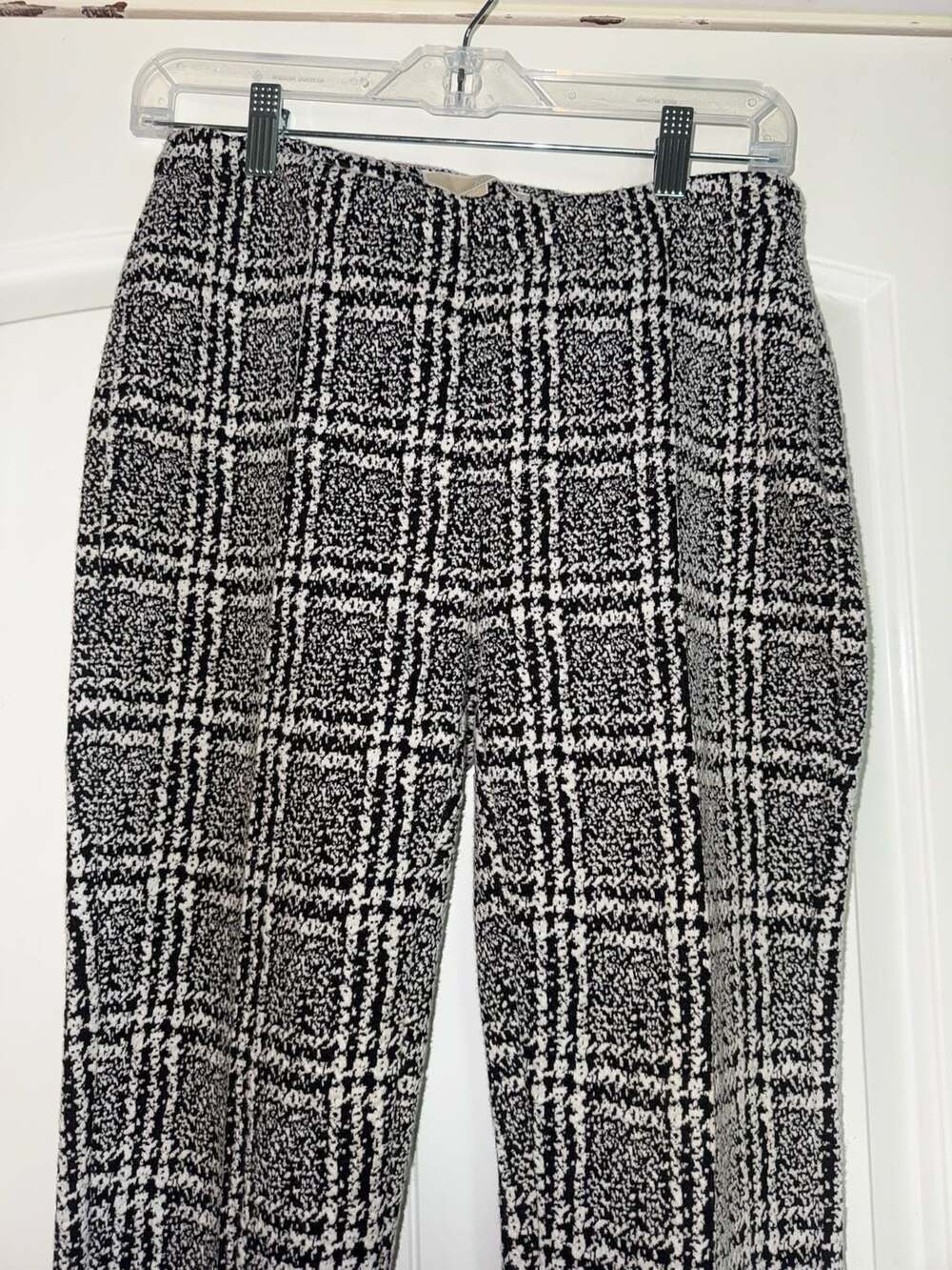 Michael Kors Black and White Plaid Knit Legging Pants. S side zipper